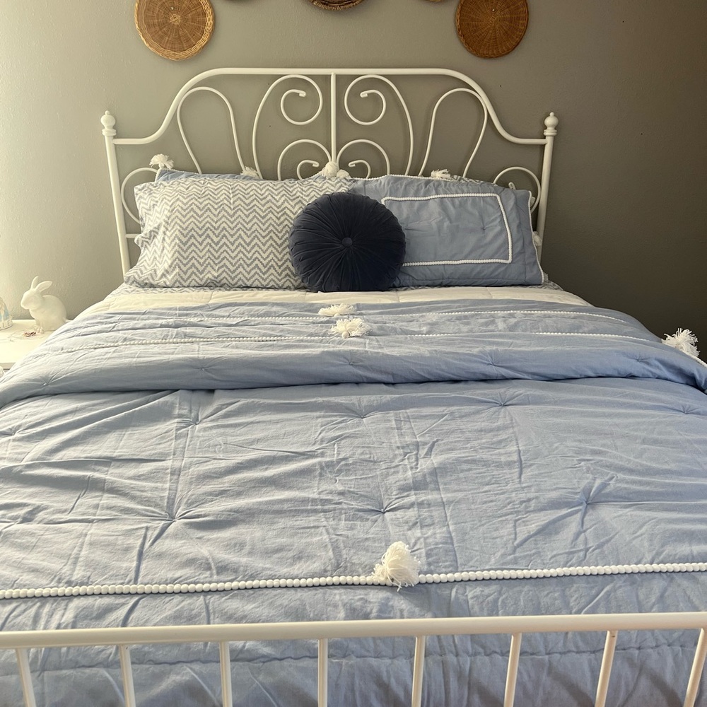 NEW pottery barn teen chambray tassel complete bed set